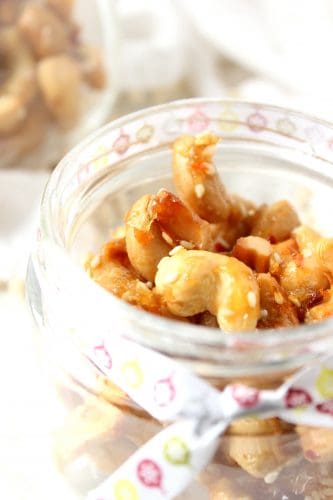 Sweet and Spicy Roasted Cashews with Honey & Ginger!