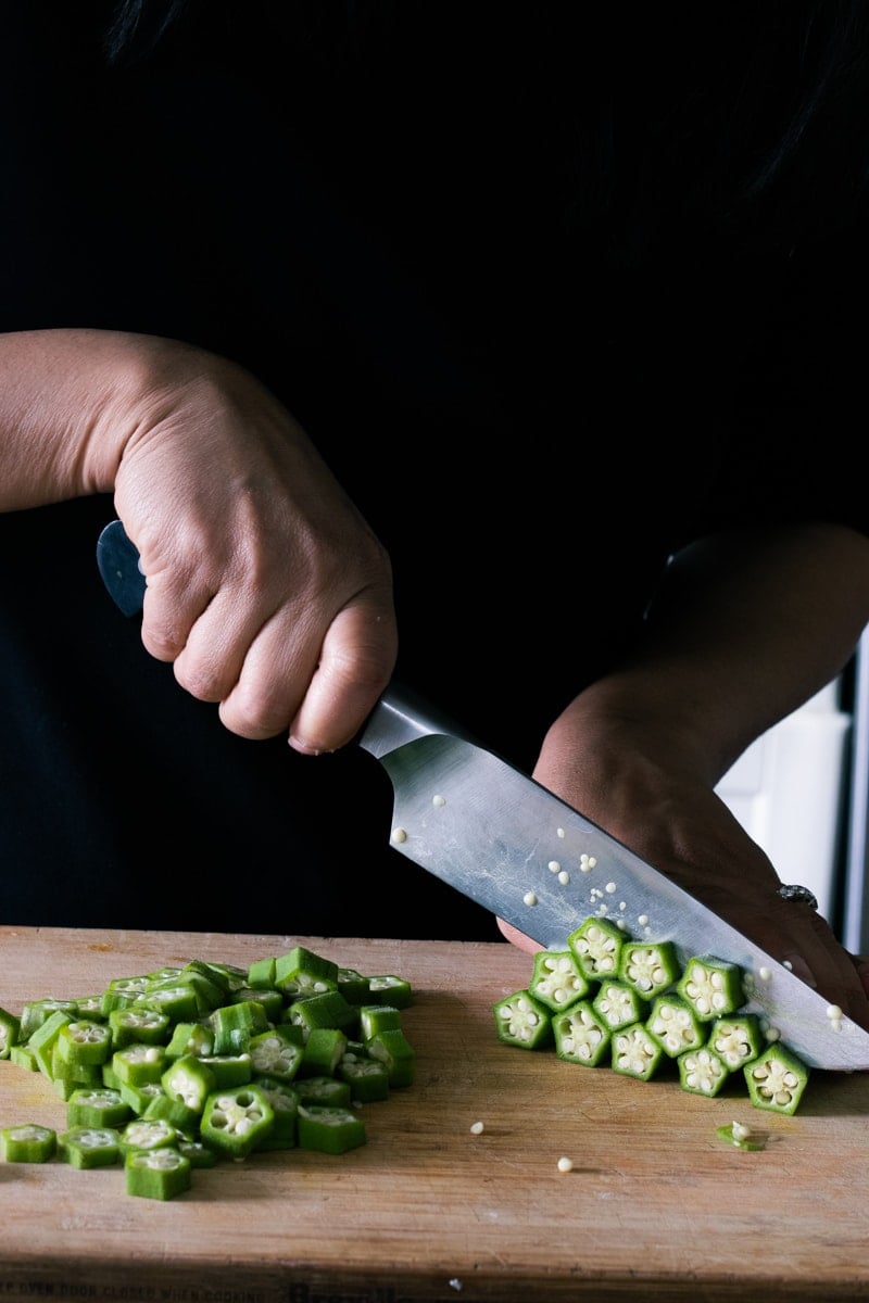 bhindi being sliced