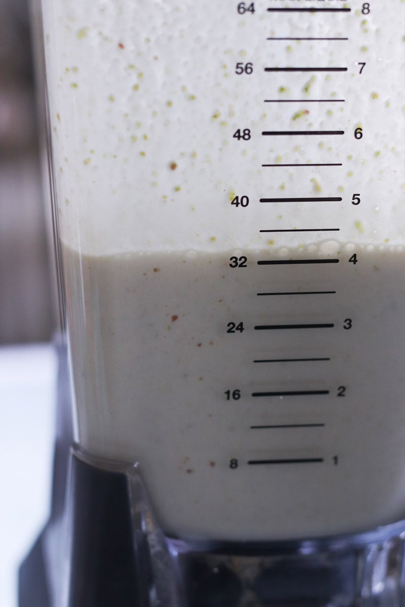 pista kulfi being blended together